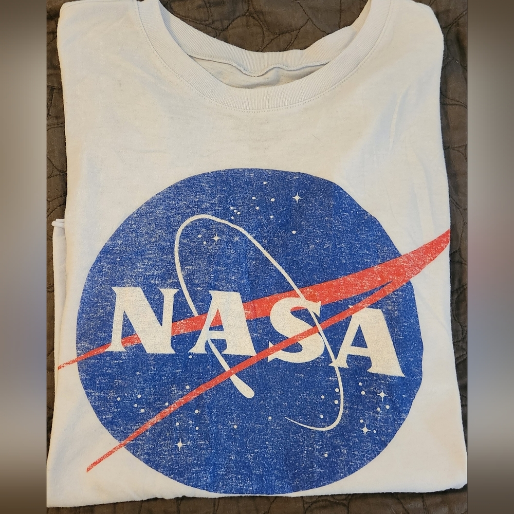 NASA tshirt - Picture 3 of 3
